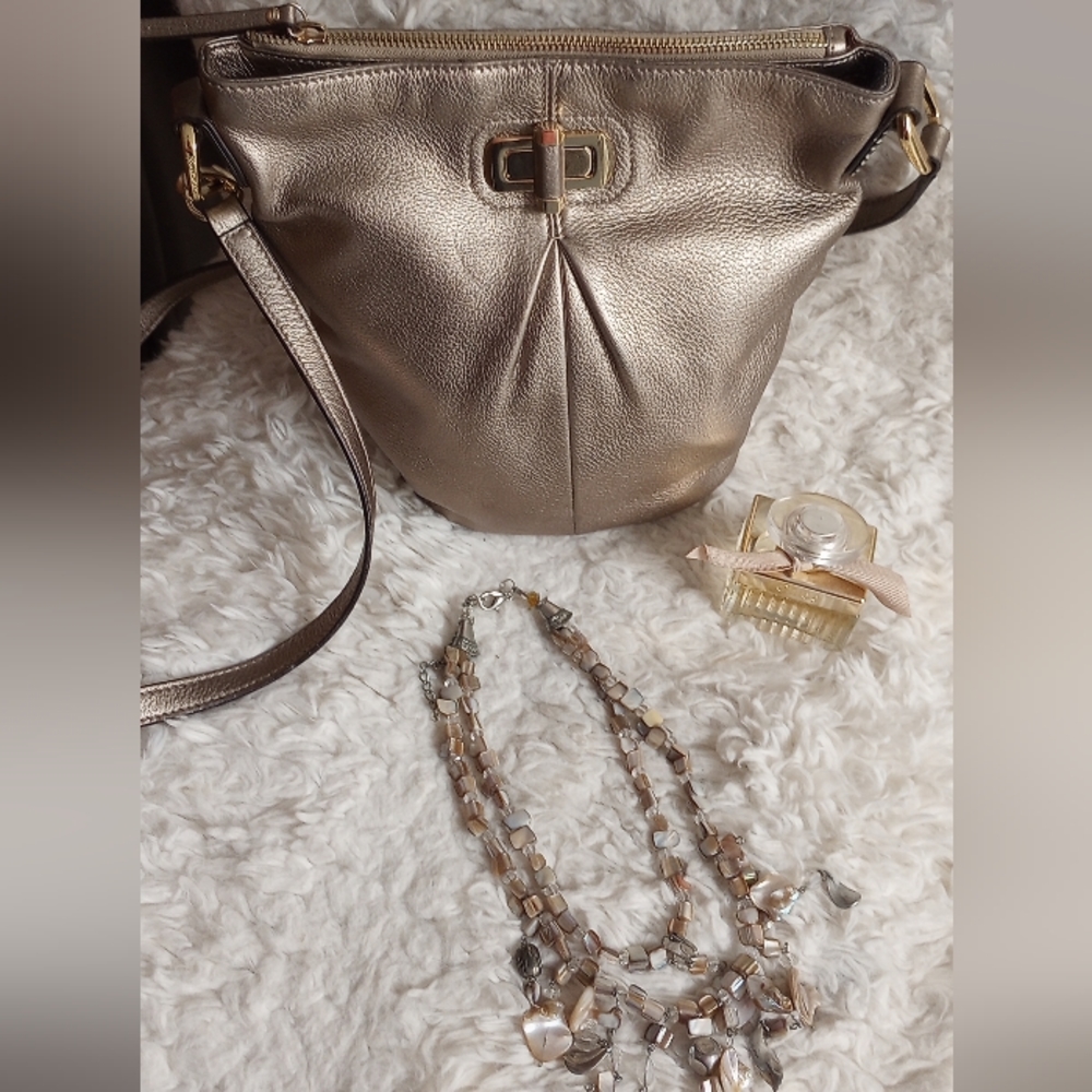 B Makowsky Gold Tone Leather Bag - Picture 3 of 17